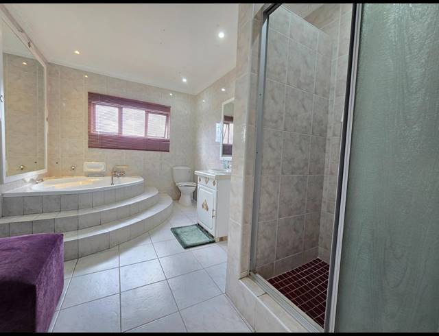 8 BEDROOM HOUSE FOR SALE IN BASSONIA